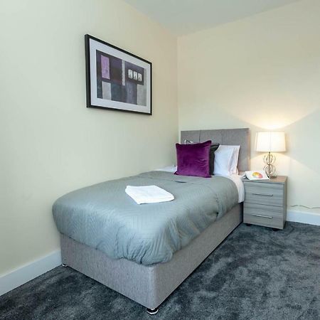 4 Bed Home, Driveway Parking Ideally Located In Latchford, Warrington - Executive St Marys House Zewnętrze zdjęcie