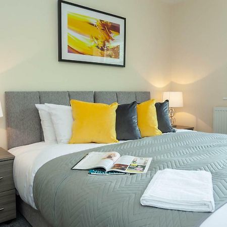 4 Bed Home, Driveway Parking Ideally Located In Latchford, Warrington - Executive St Marys House Zewnętrze zdjęcie