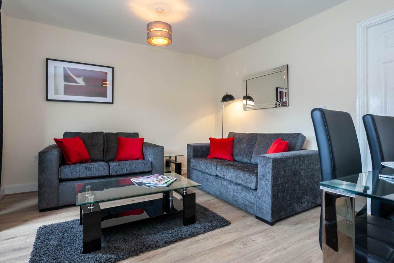 4 Bed Home, Driveway Parking Ideally Located In Latchford, Warrington - Executive St Marys House Zewnętrze zdjęcie