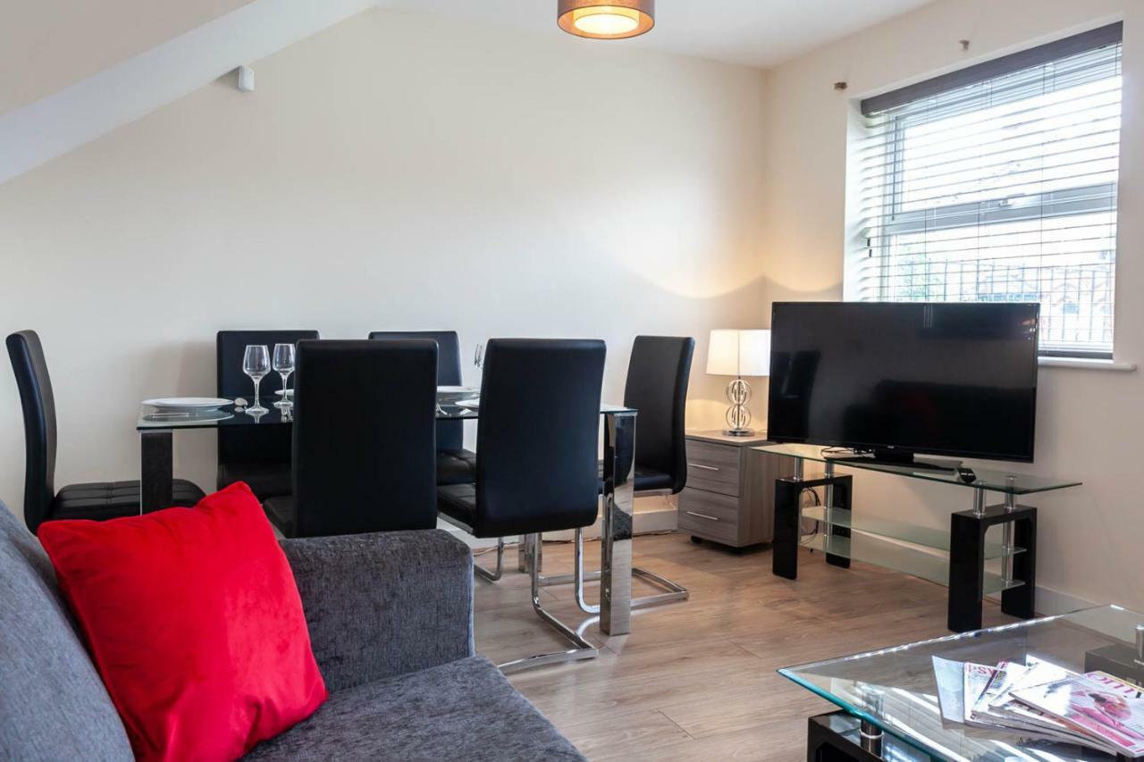4 Bed Home, Driveway Parking Ideally Located In Latchford, Warrington - Executive St Marys House Zewnętrze zdjęcie