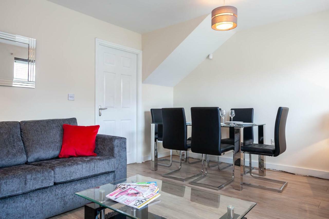 4 Bed Home, Driveway Parking Ideally Located In Latchford, Warrington - Executive St Marys House Zewnętrze zdjęcie
