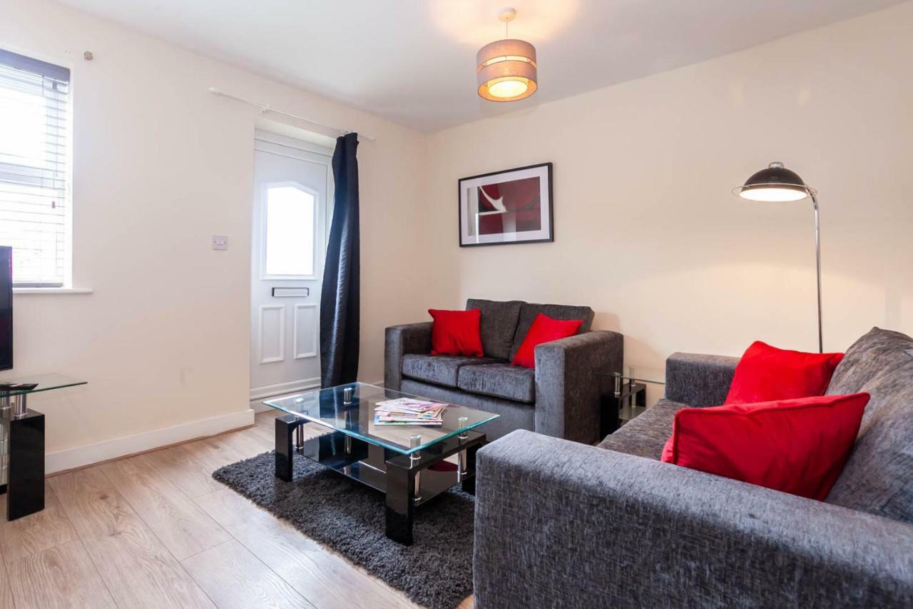 4 Bed Home, Driveway Parking Ideally Located In Latchford, Warrington - Executive St Marys House Zewnętrze zdjęcie