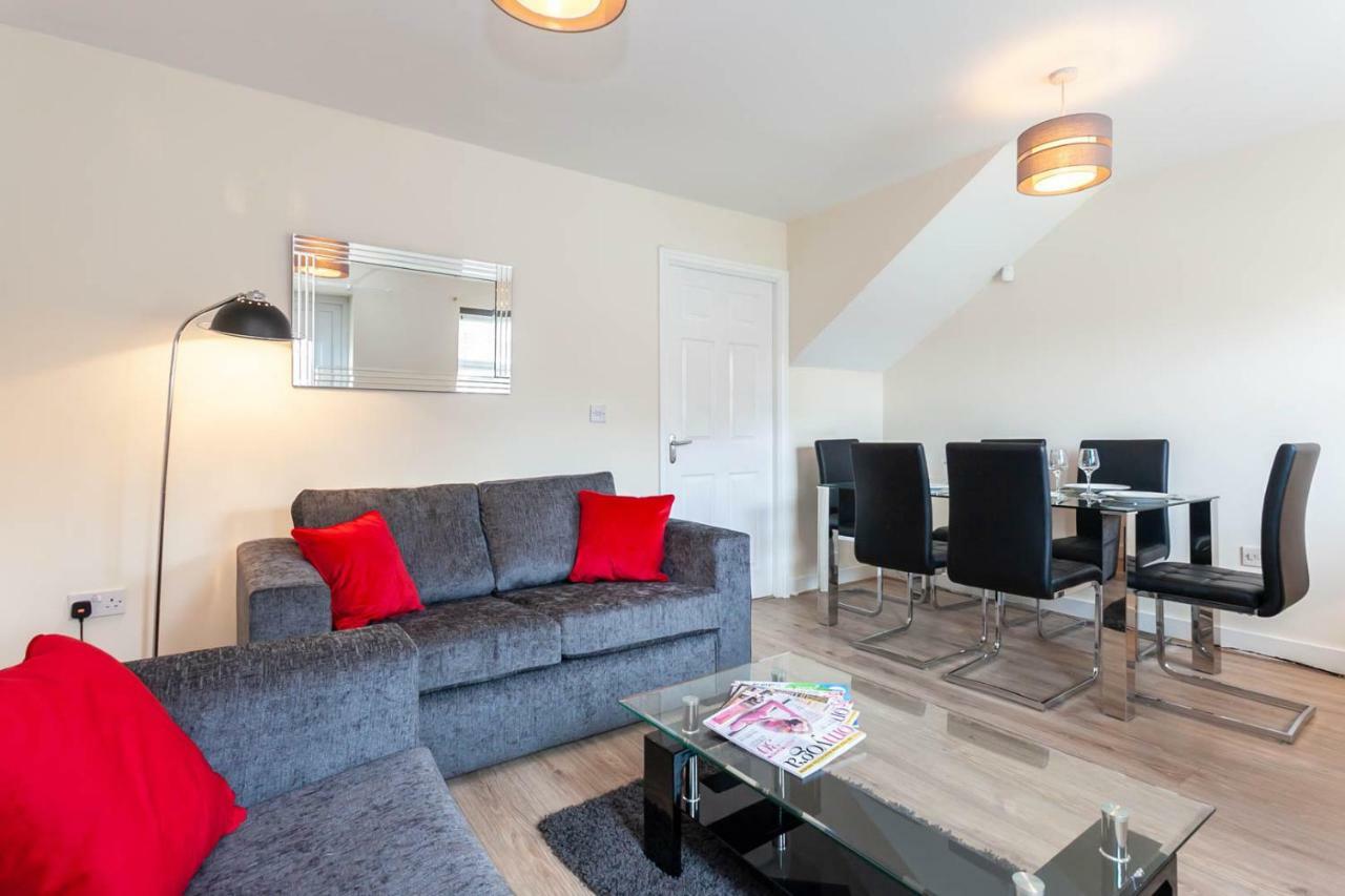 4 Bed Home, Driveway Parking Ideally Located In Latchford, Warrington - Executive St Marys House Zewnętrze zdjęcie