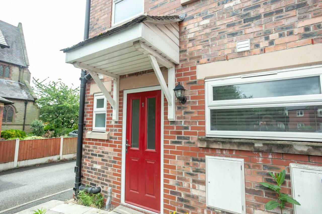 4 Bed Home, Driveway Parking Ideally Located In Latchford, Warrington - Executive St Marys House Zewnętrze zdjęcie