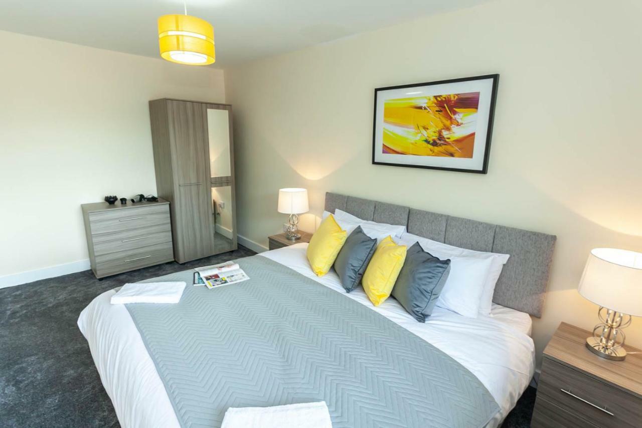 4 Bed Home, Driveway Parking Ideally Located In Latchford, Warrington - Executive St Marys House Zewnętrze zdjęcie