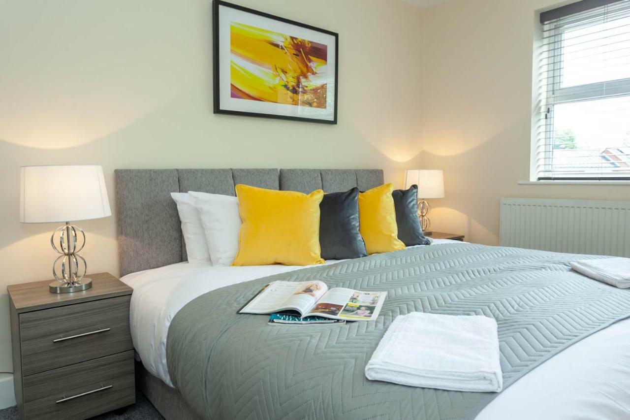 4 Bed Home, Driveway Parking Ideally Located In Latchford, Warrington - Executive St Marys House Zewnętrze zdjęcie