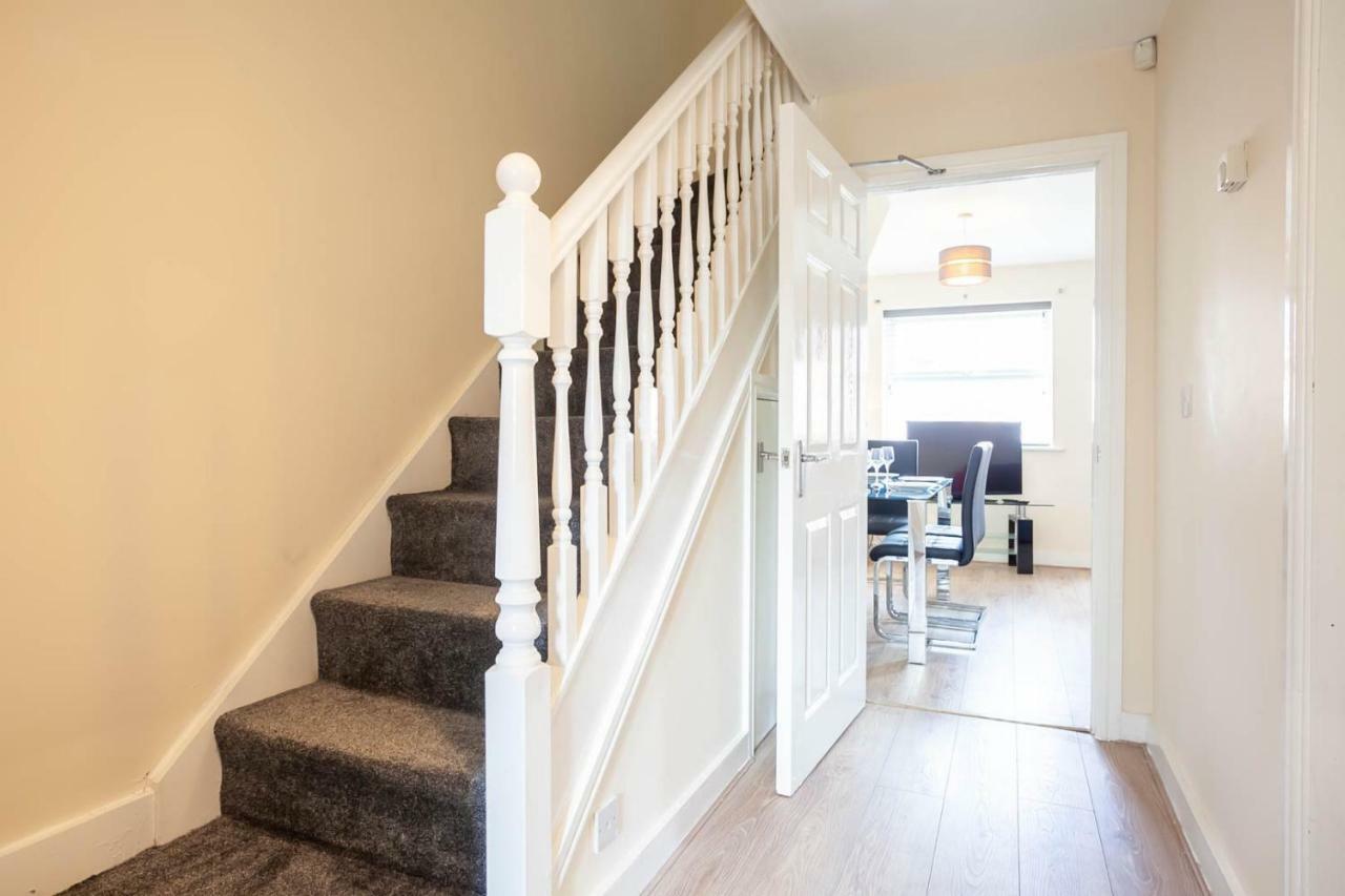 4 Bed Home, Driveway Parking Ideally Located In Latchford, Warrington - Executive St Marys House Zewnętrze zdjęcie
