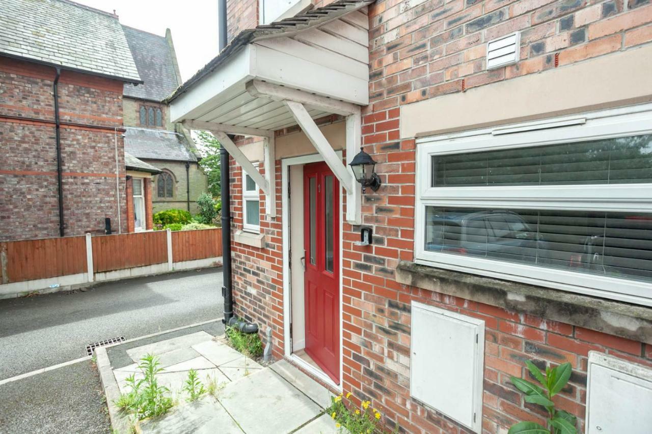 4 Bed Home, Driveway Parking Ideally Located In Latchford, Warrington - Executive St Marys House Zewnętrze zdjęcie